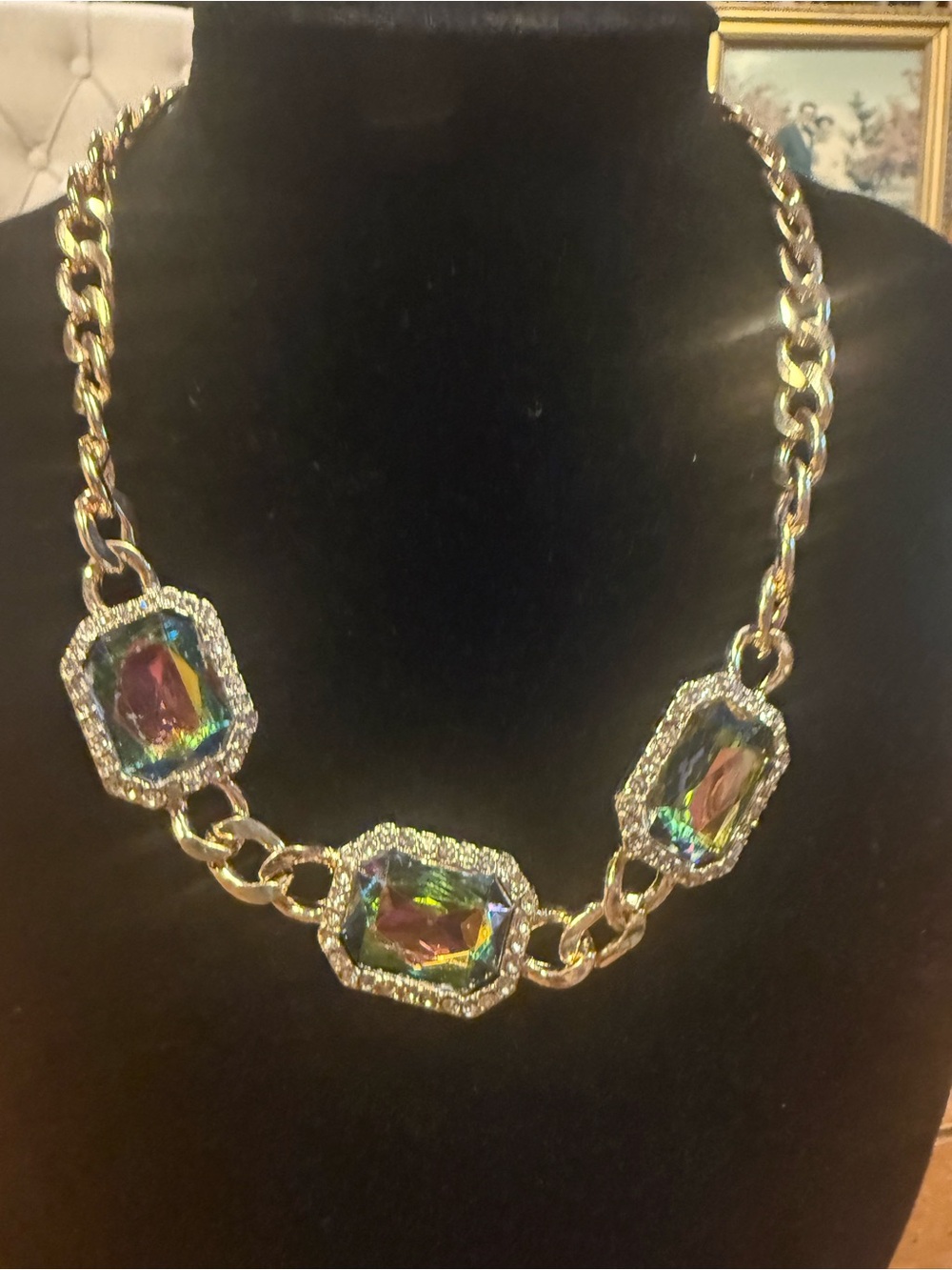 Costume Volcano necklace Gold Chain Necklace GEMS SPARKLE Crystal Accents 16 IN
